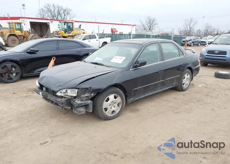 2002 Honda Accord 3.0 Ex z USA, uszkodzony, nr VIN 1HGCG16592A075845